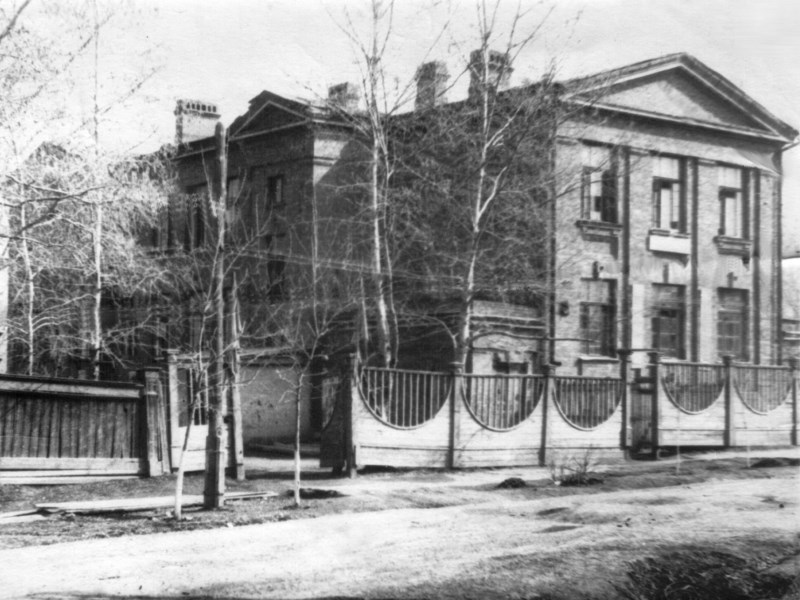 Здание 1916 года.